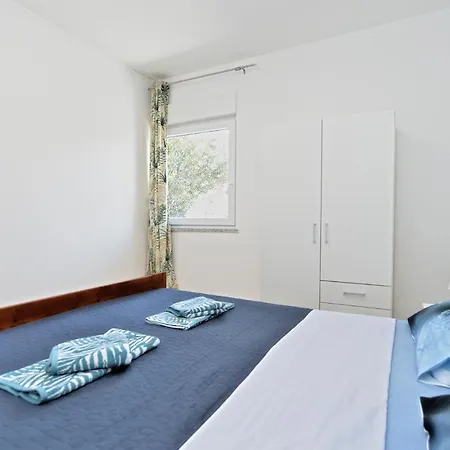 2221 Apartment