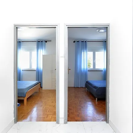 2221 Apartment