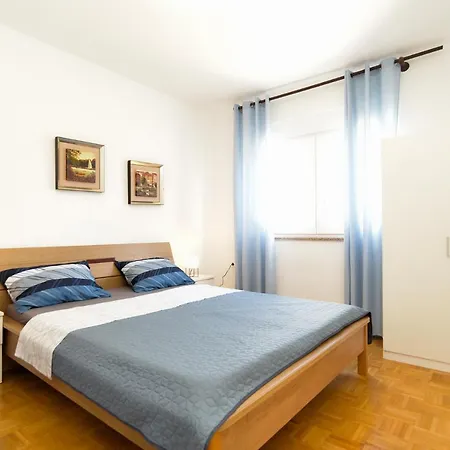 2221 Apartment