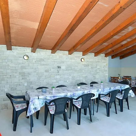 2221 Apartment *